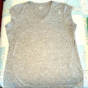 REEBOK CAP SLEEVE ATHLETIC TOP - Gray pattern, Size XL